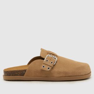 schuh tabbie closed toe mule sandals in natural