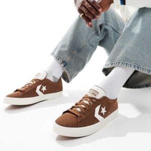 Converse PL Vulc Pro Ox trainers in brown
