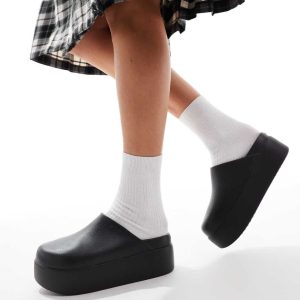 Crocs Dylan platform clog in black