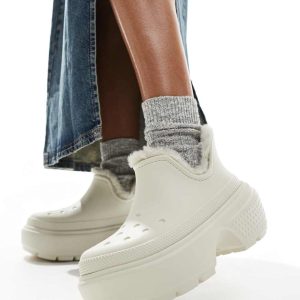 Crocs stomp lined shorty boot in cream-Neutral