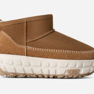 UGG® Venture Daze Ultra Mini Boot in Brown, Size 8, Suede