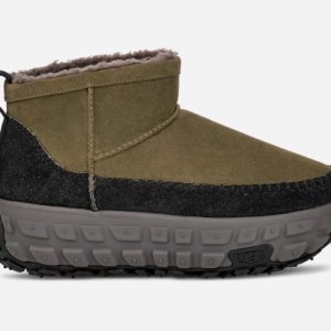 UGG® Venture Daze Ultra Mini Boot in Burnt Olive/Charcoal, Size 5, Suede