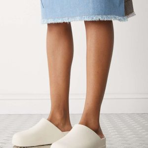 Crocs unisex dylan clogs in stucco beige-Neutral