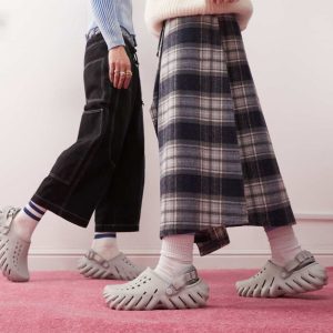 Crocs unisex echo clogs in grey