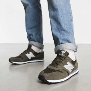 New Balance 373 trainers in khaki and off white-Green