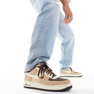 Nike Air Force 1 '07 trainers in brown multi