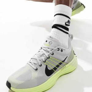 Nike Lunar Roam trainers in light grey and green-Silver