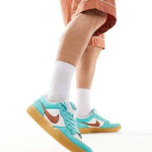 Nike SB Force 58 trainers in green and red
