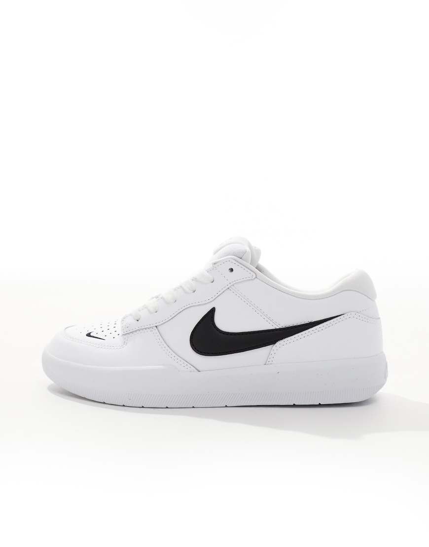 Nike SB Force 58 trainers in white and black