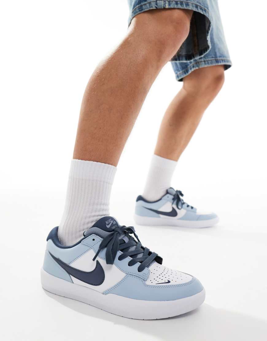 Nike SB Force 58 trainers in white, grey and navy