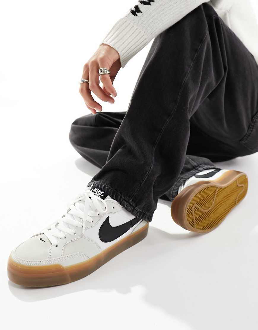 Nike SB Zoom Pogo Plus trainers in white Nike SB Zoom Pogo Plus trainers in white