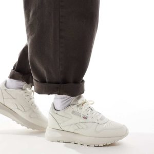 Reebok Classic Leather SP trainers in chalk white