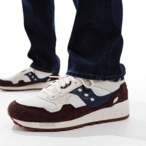 Saucony Originals Shadow 5000 trainers in moon and chocolate-White