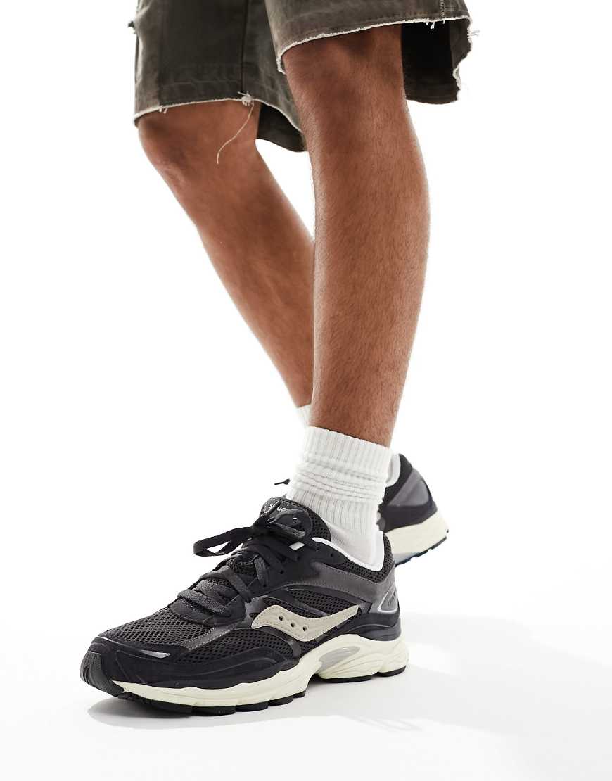 Saucony Progrid Omni 9 trainers in navy