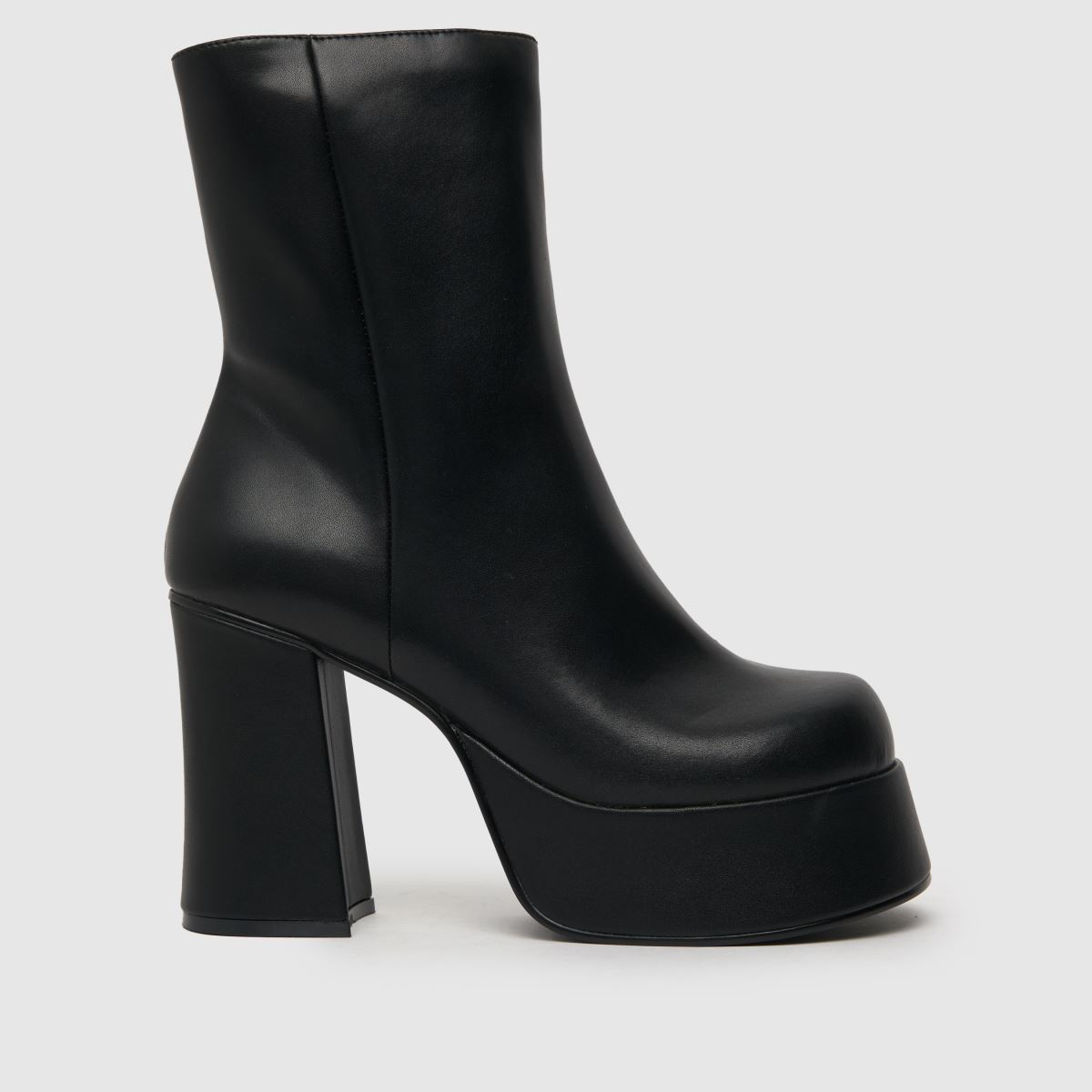 Steve Madden shaken platform boots in black