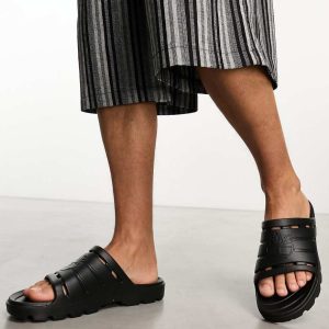 Timberland get outside sliders in black