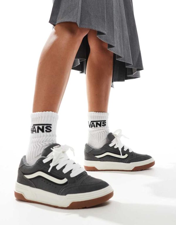 Vans Hylane chunky trainers in grey-Black