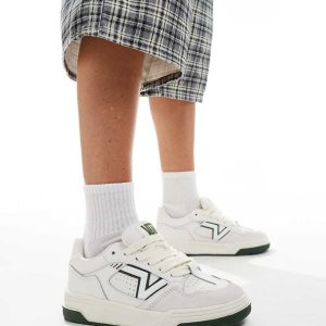 Vans upland chunky leather trainers in white and dark green