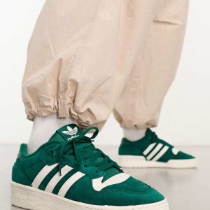 adidas Originals Rivalry low trainers in collegiate green/white